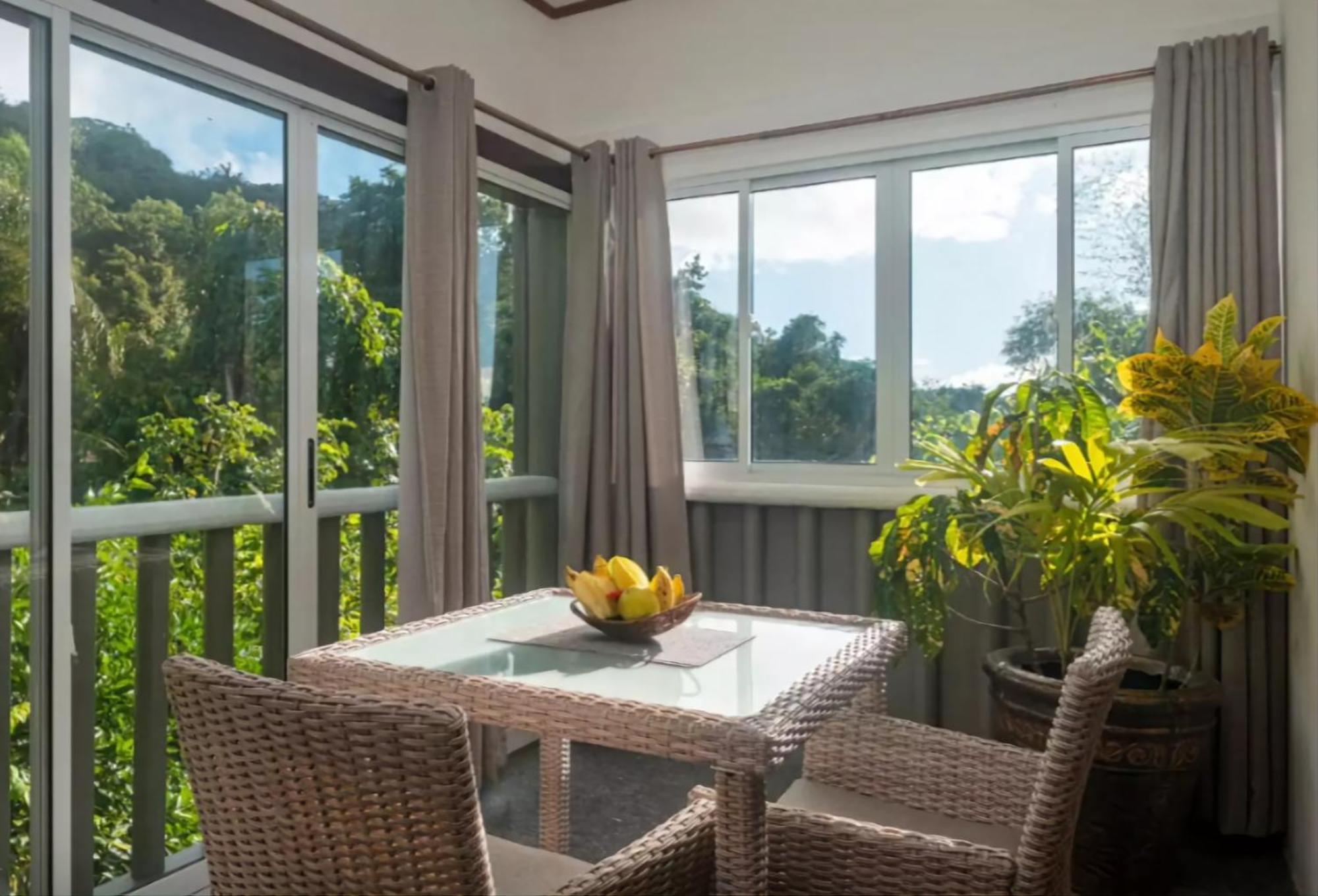Milles Montagnes Residence Anse Royale Extérieur photo