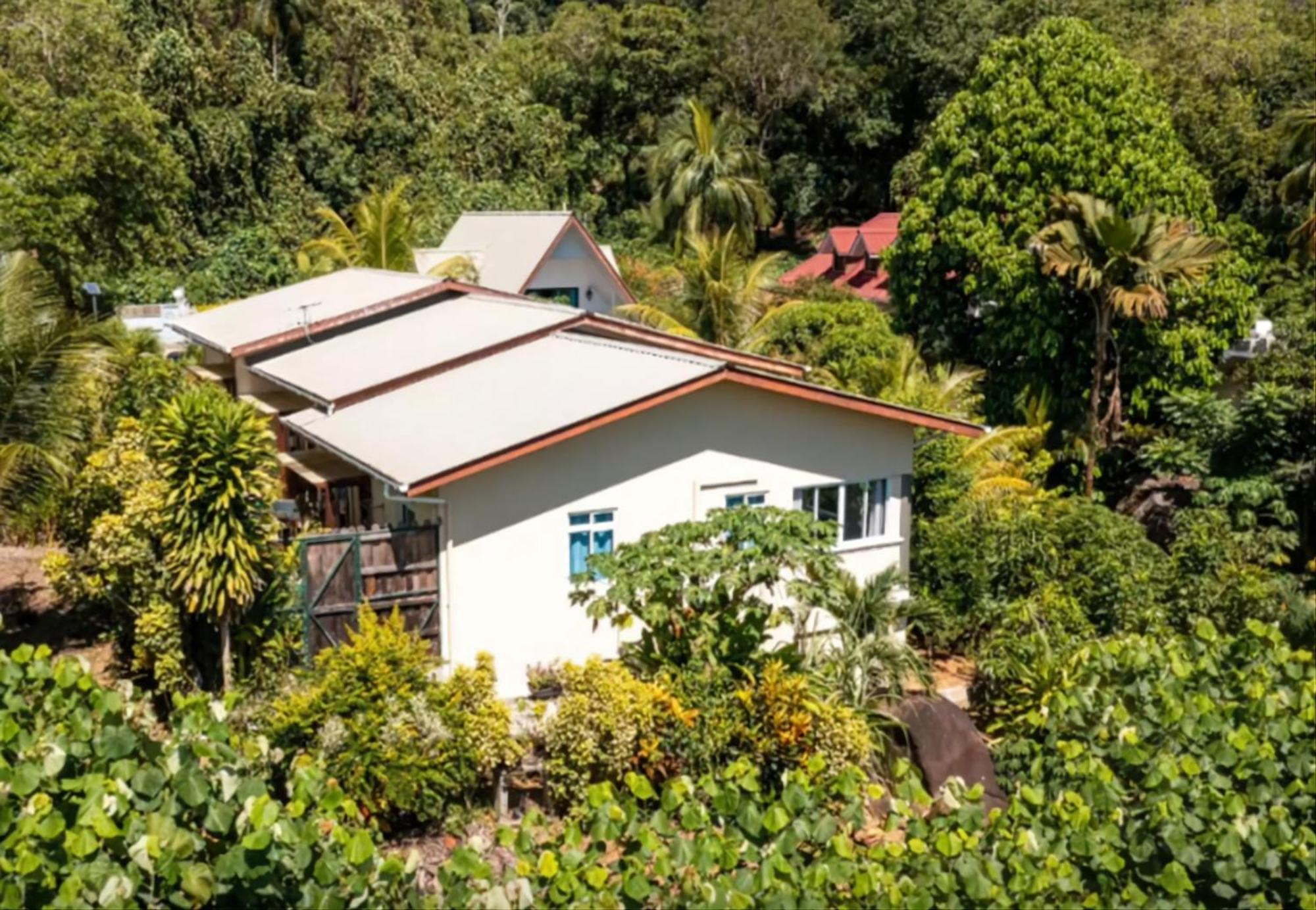 Milles Montagnes Residence Anse Royale Extérieur photo