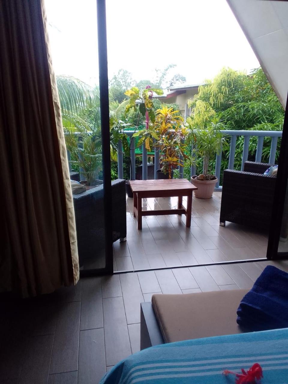 Milles Montagnes Residence Anse Royale Extérieur photo